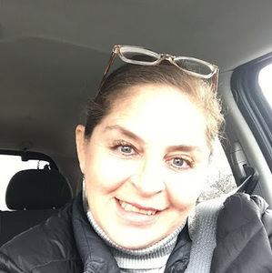 Meet your Posher, Roxana